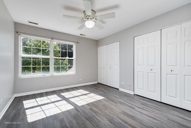 Building Photo - 2827 Stonewater Dr