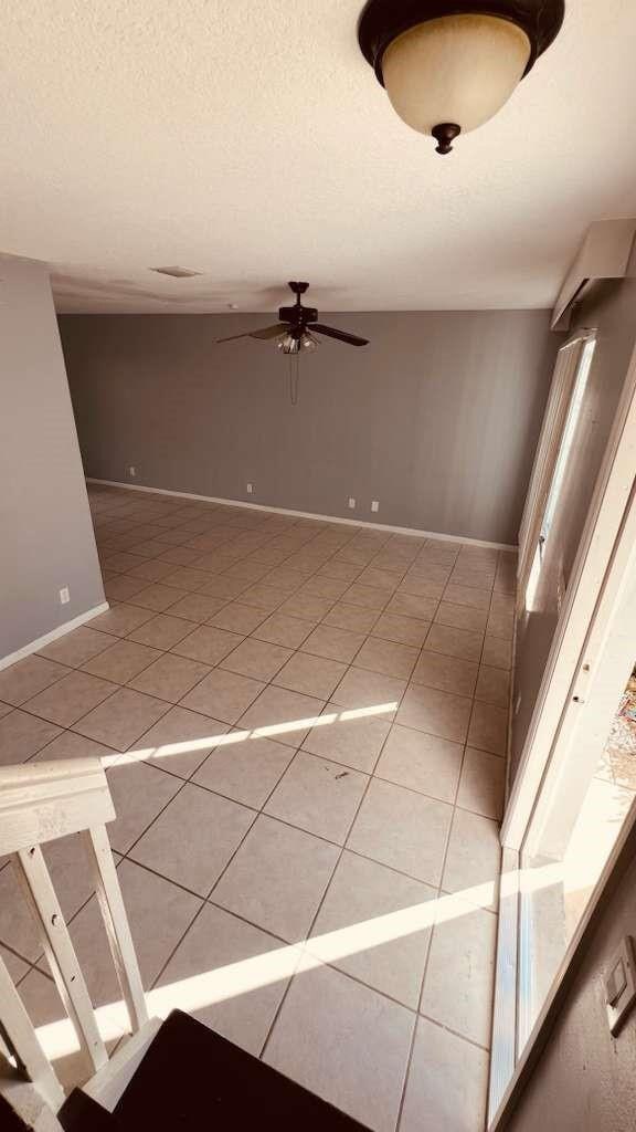 Building Photo - 4735 SW 14th St