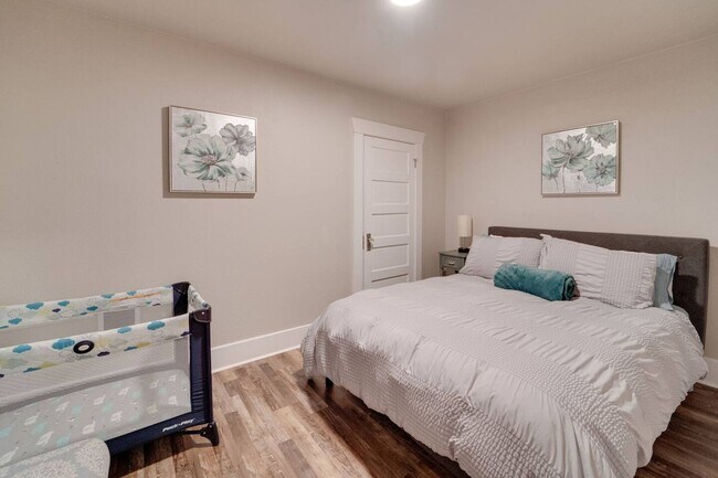 Building Photo - The Garland Suites (Furnished)
