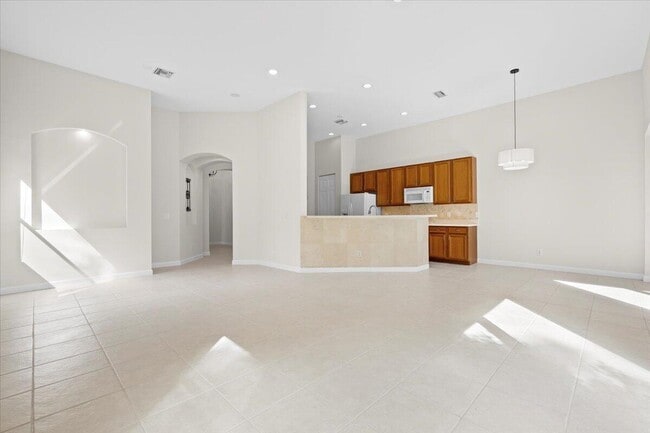 Building Photo - 744 Bocce Ct
