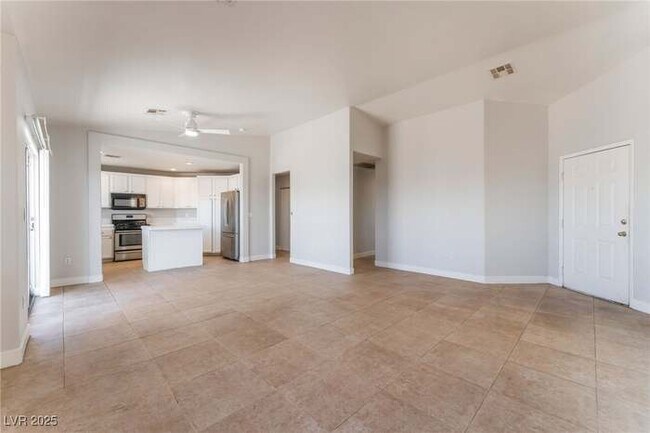 Building Photo - 2111 Hollow Oak Ave
