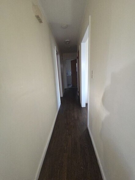 Building Photo - 1410 45th St