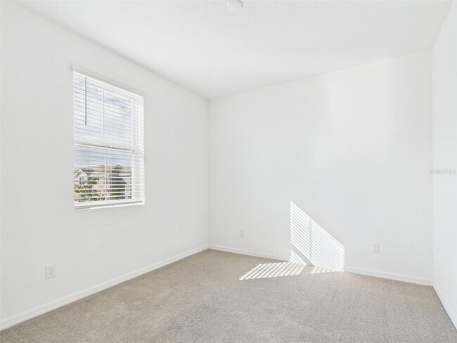 Building Photo - 2033 Emerald Springs Dr