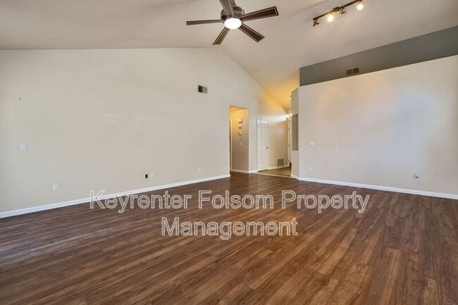 Building Photo - 617 Vernon Oaks Dr