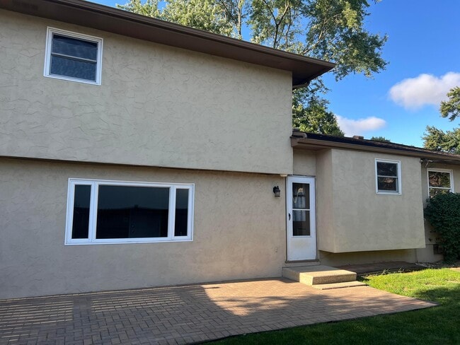 Building Photo - 316 Finstock Way