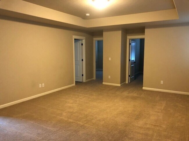 Building Photo - 20793 NE Sierra Dr