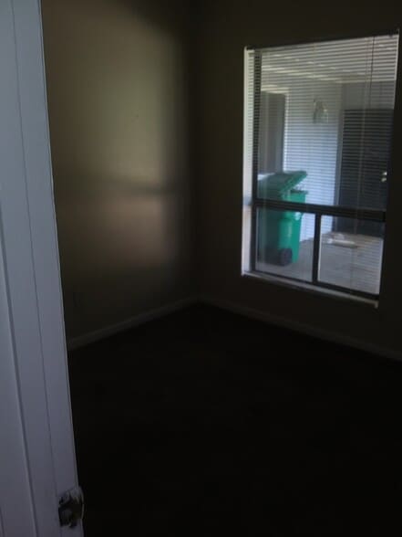 Building Photo - 2311 Bermuda Run Ct