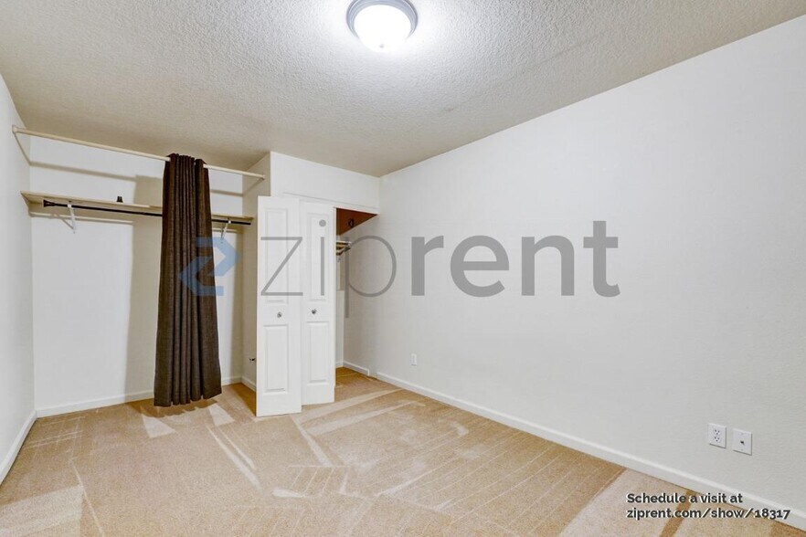 Building Photo - 2729 Rossiter Ln