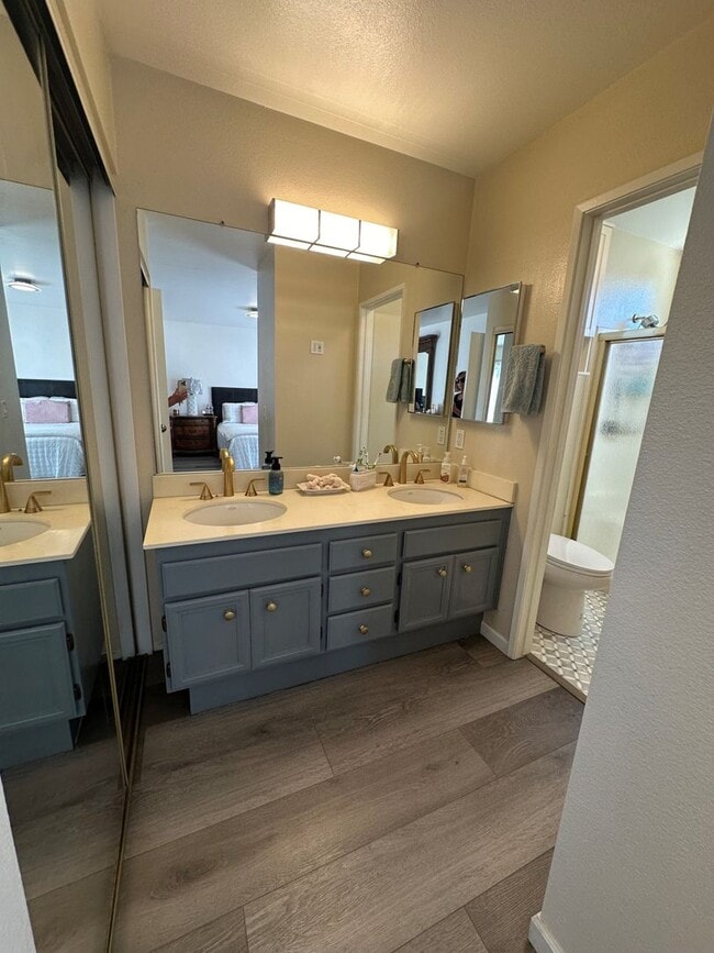 Building Photo - Jeffries Ranch Oceanside Home