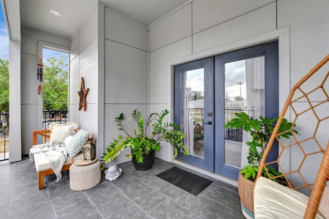 Building Photo - 1106 Paul Quinn St