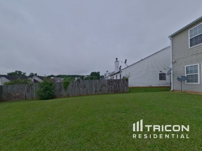 Building Photo - 1740 Courtyard Ln