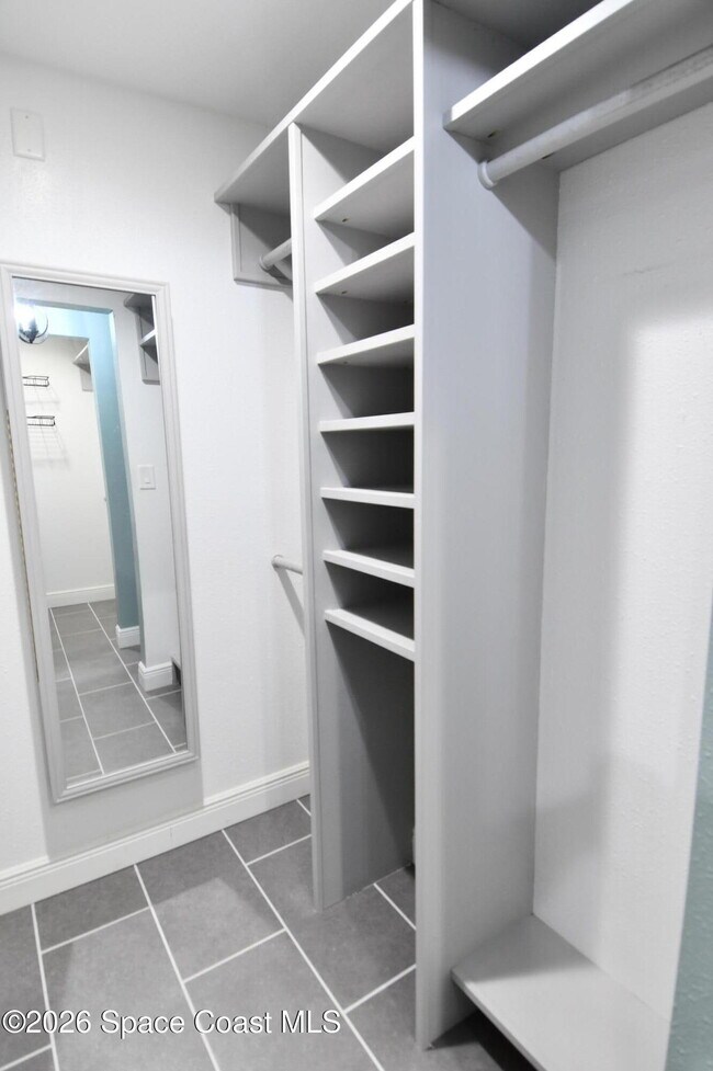 Building Photo - 405 Sparrow Dr