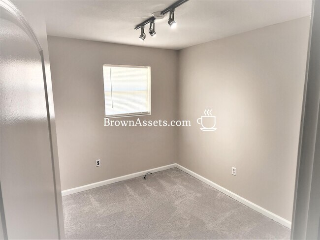 Building Photo - 2722 B M Montgomery St