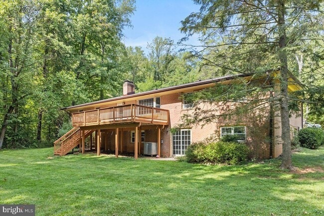 Building Photo - 39225 Foxhill Rd