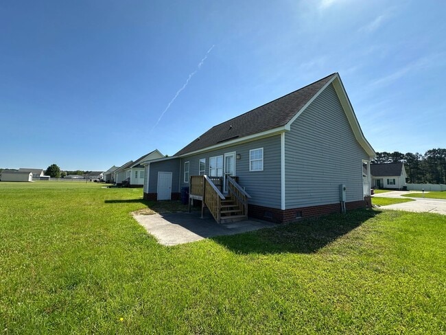 Building Photo - Inviting 3 Bed 2 Bath House