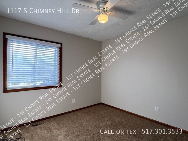 Building Photo - 1117 S Chimney Hill Dr