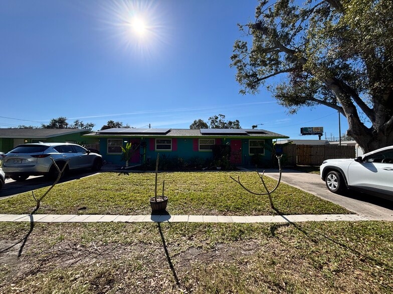 Building Photo - 10598 67th Ave