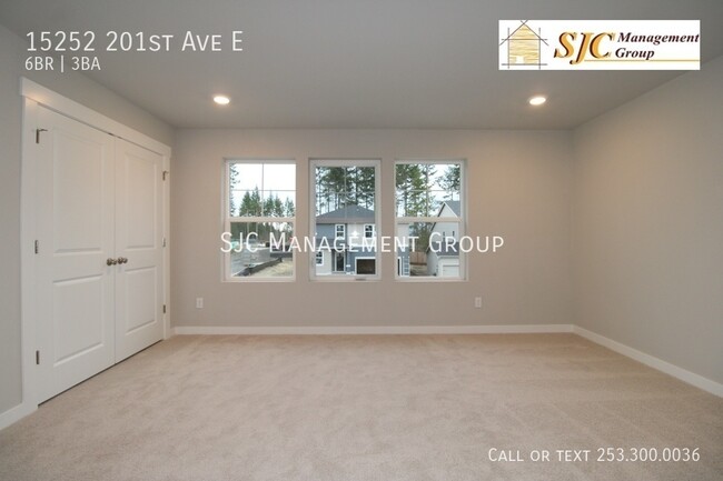 Building Photo - 15252 201st Ave E