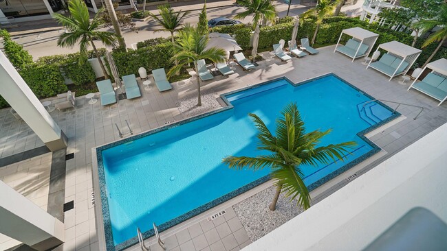 Building Photo - 155 E Boca Raton Rd