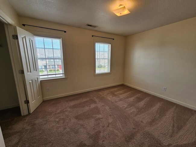 Building Photo - 2 Bed Townhome In Desirable Carolina Forest!