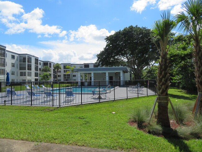 Building Photo - 9233 SW 8th St