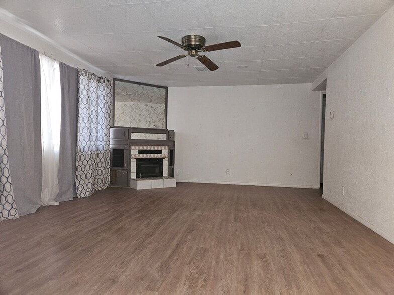 Building Photo - 1232 Riverview Ln