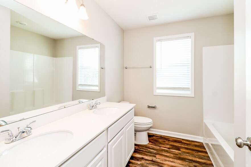 Building Photo - 359 Tondee Wy