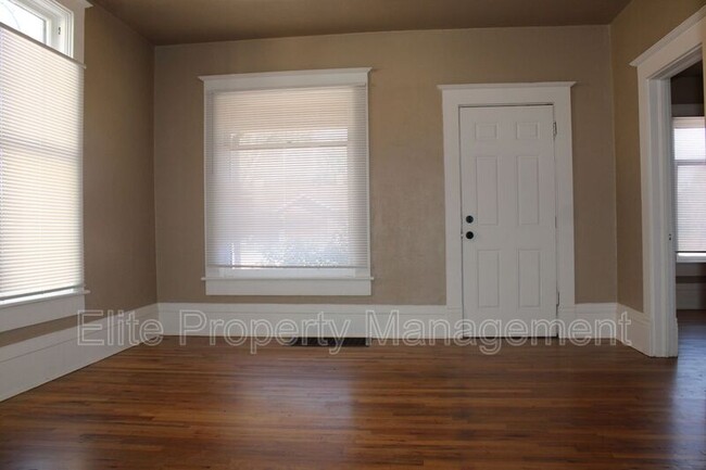 Building Photo - 322 W Routt Ave