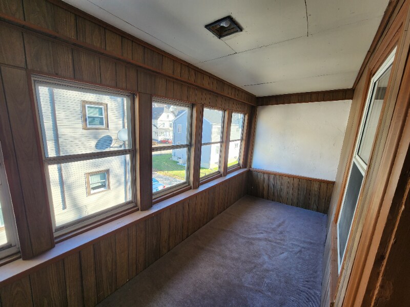 Building Photo - 66 Brook St