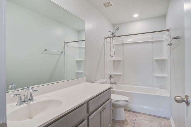 Building Photo - 602 Mountain Laurel Cir