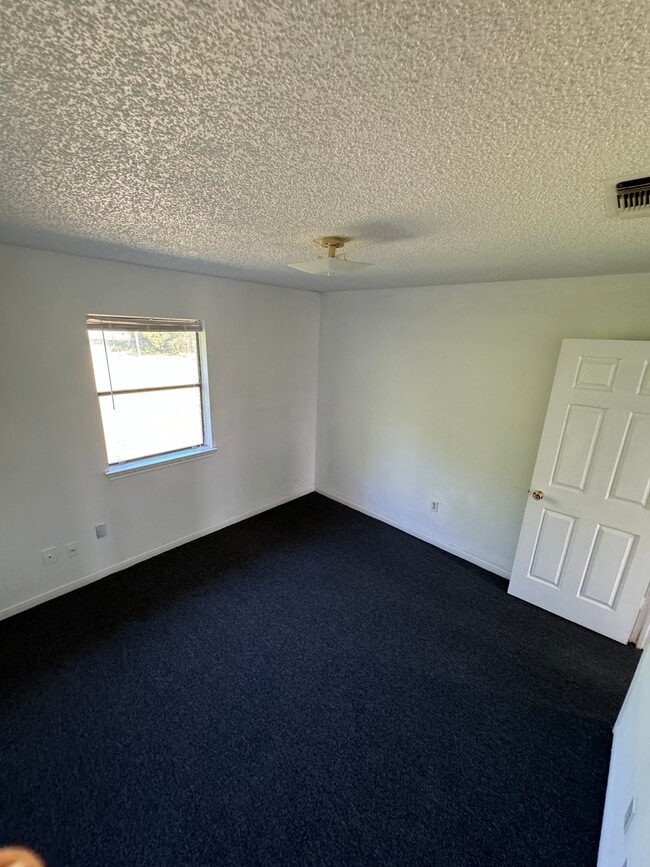 Building Photo - 807 N 3rd St
