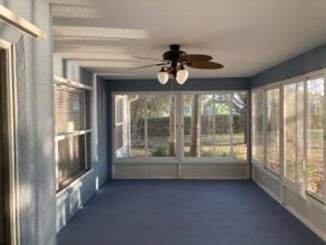 Building Photo - Great Property