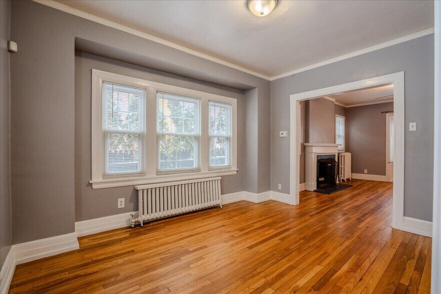 Building Photo - 913 Alter Rd