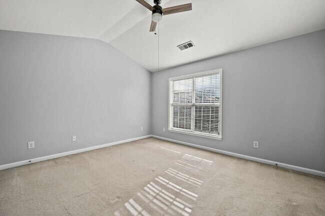 Building Photo - 1346 Thornborough Dr