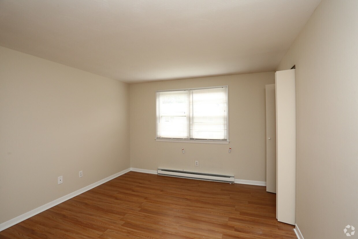 Warner Village Rental Community Hamden Ct Apartment Finder