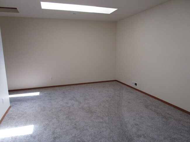 Building Photo - 3 Bedroom Home in Gig Harbor’s Minterwood