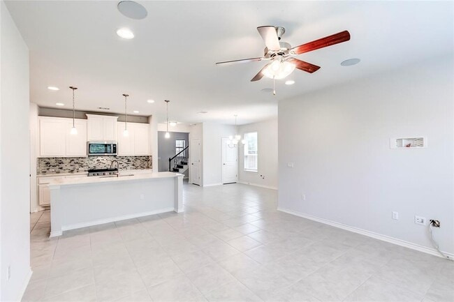 Building Photo - 14400 McCoy Lp