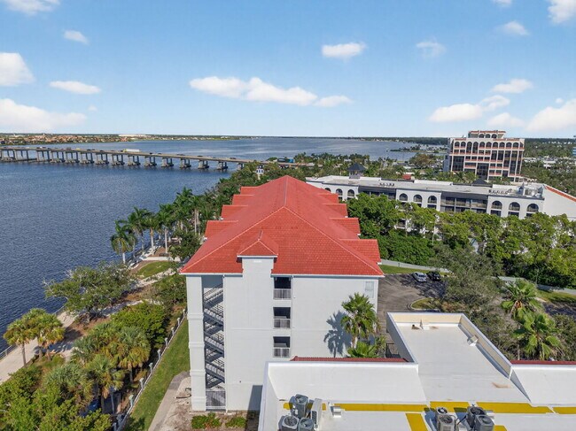 Building Photo - Completely Renovated Waterfront Condo – Fully Furnished