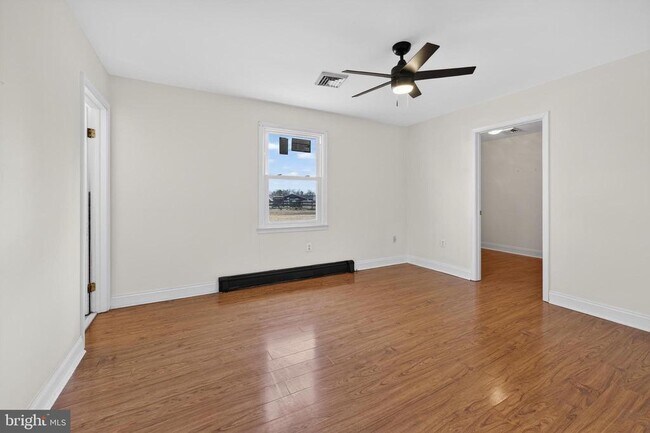 Building Photo - 27 Reeves Station Rd