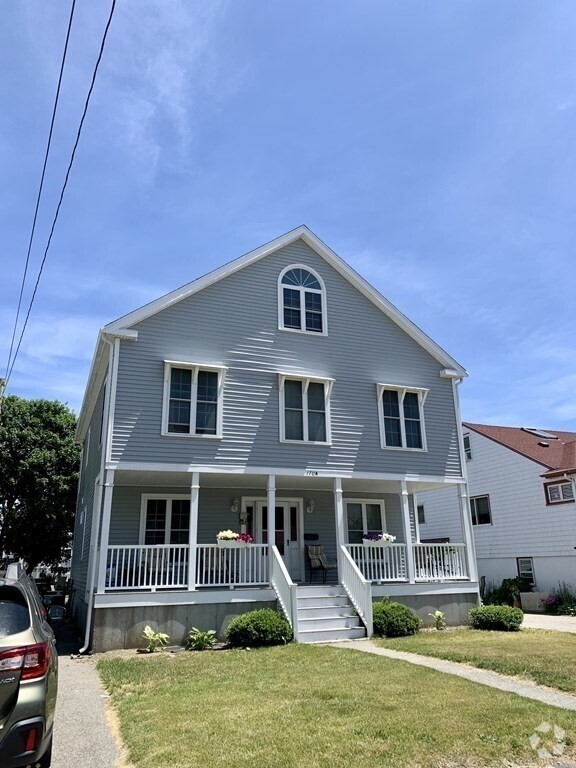 Building Photo - 170A Samoset Ave