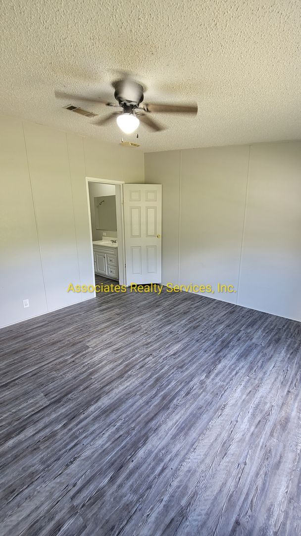 Building Photo - Secluded Home in the Country!!!-