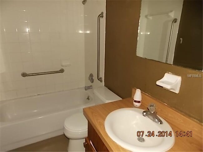 Building Photo - 2 Bed 1 Bath Home | Pet Friendly | Washer ...