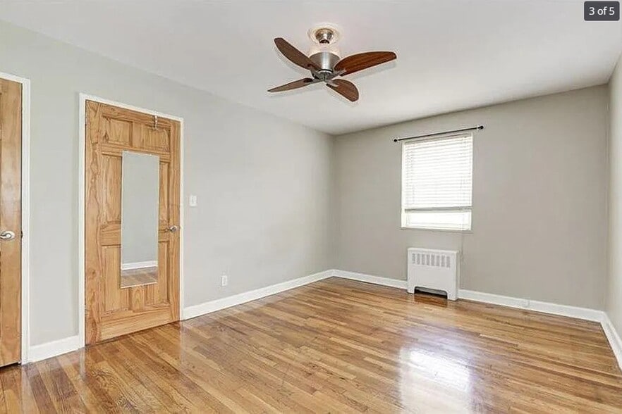 Building Photo - 165 Vroom St