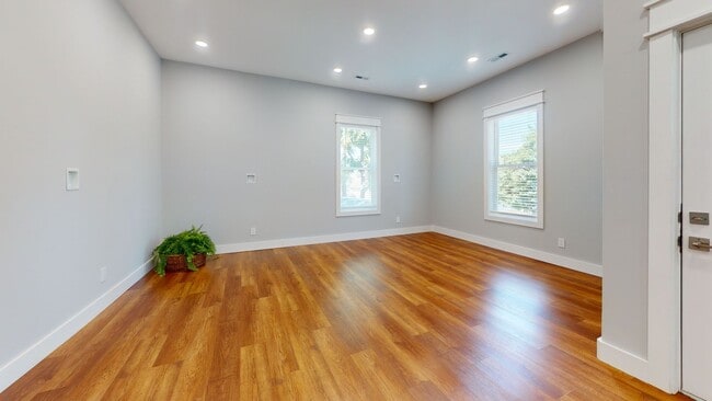 Building Photo - 1401 Forest Ave