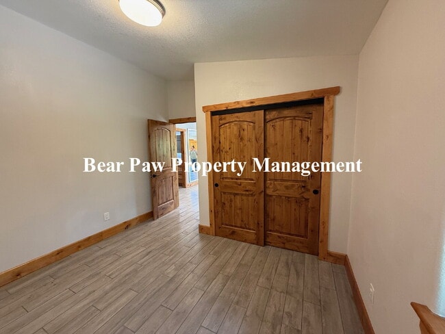 Building Photo - "Charming 2-Bed Hideaway in Conifer – Cozy...