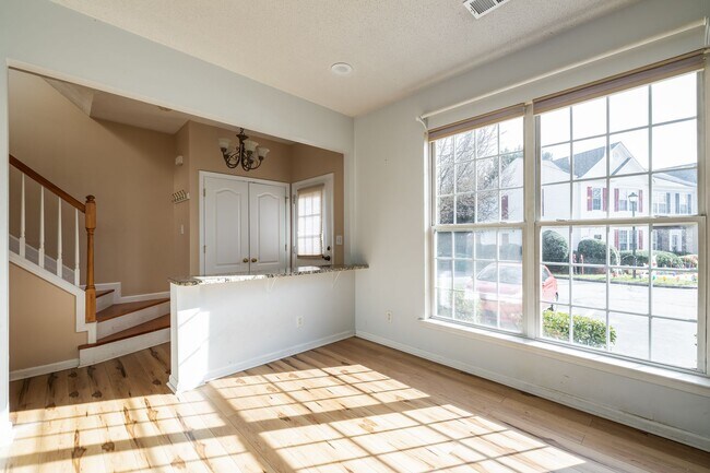 Building Photo - 3959 Katherine Way
