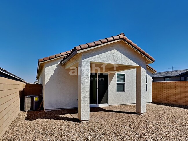 Building Photo - 517 Silverbell Fls Pl