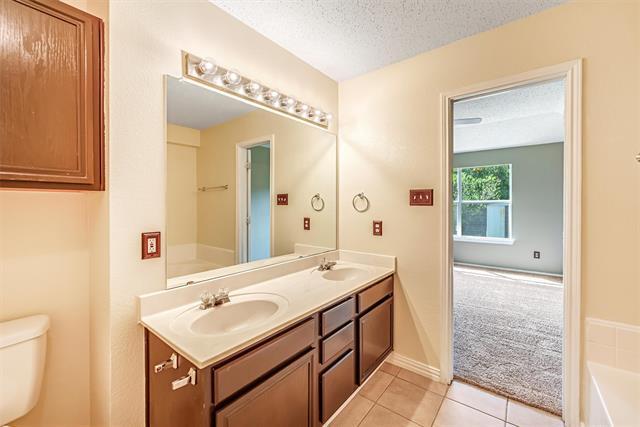 Building Photo - 1624 Appaloosa Dr