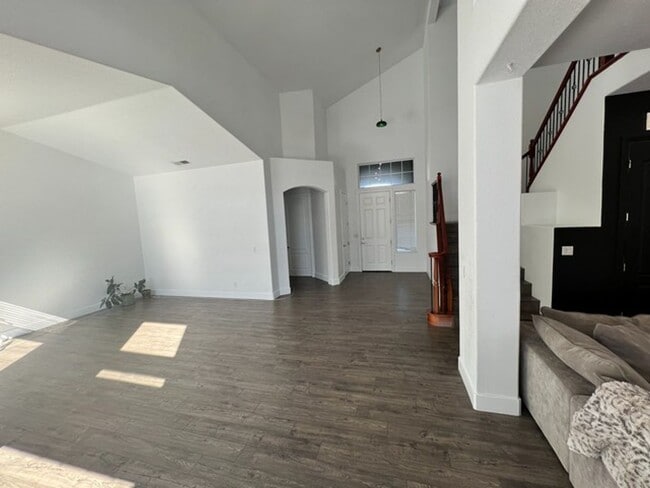 Building Photo - Spacious Four Bedroom Home off Veterans Parkway