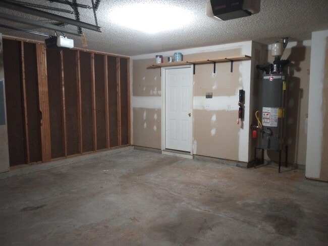 Building Photo - 108 Lacombe Ct